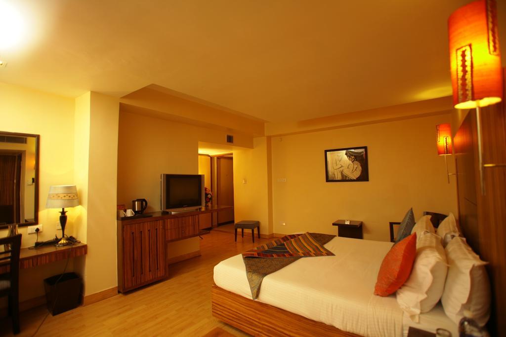 ​Justa Hyderabad Hotel ภายนอก รูปภาพ
