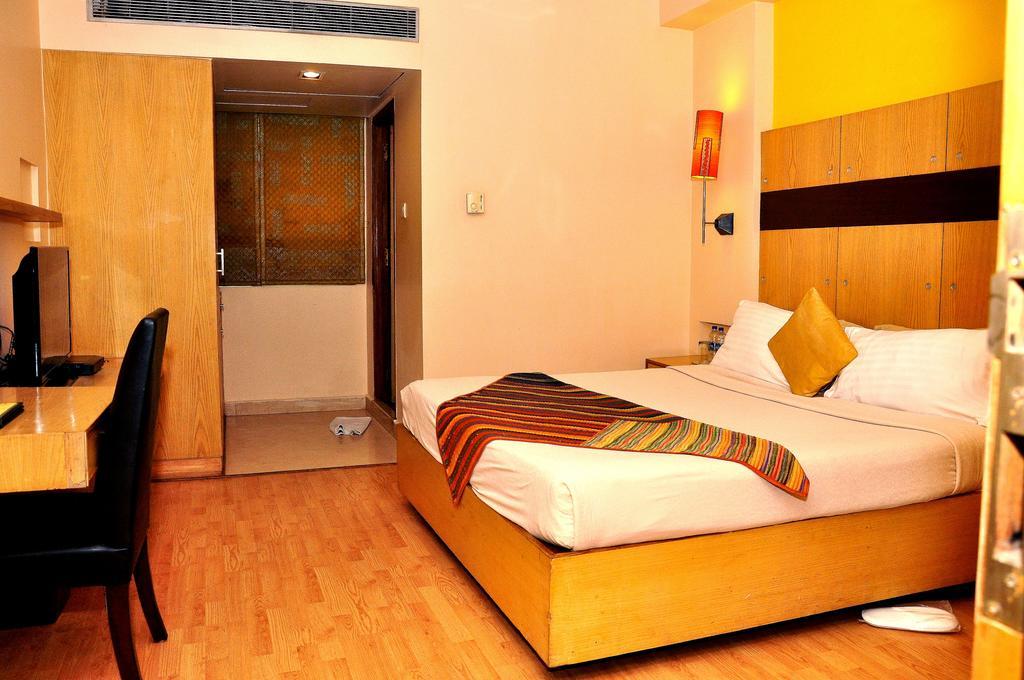 ​Justa Hyderabad Hotel ภายนอก รูปภาพ