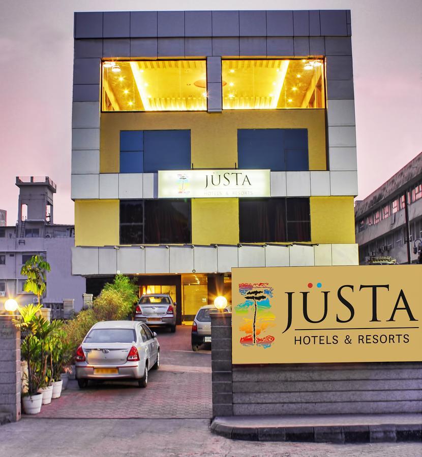 ​Justa Hyderabad Hotel ภายนอก รูปภาพ