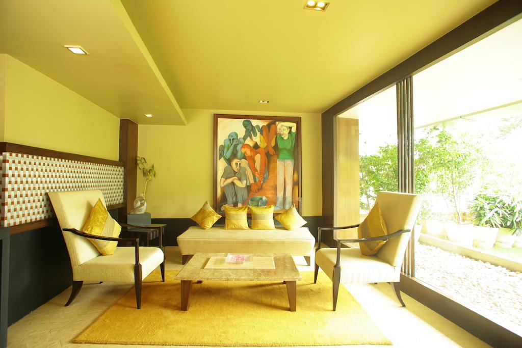 ​Justa Hyderabad Hotel ภายนอก รูปภาพ